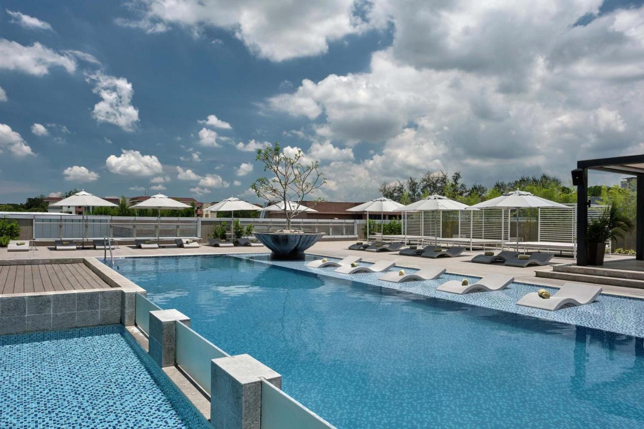 Clark Marriott Hotel Mabalacat Esterno foto