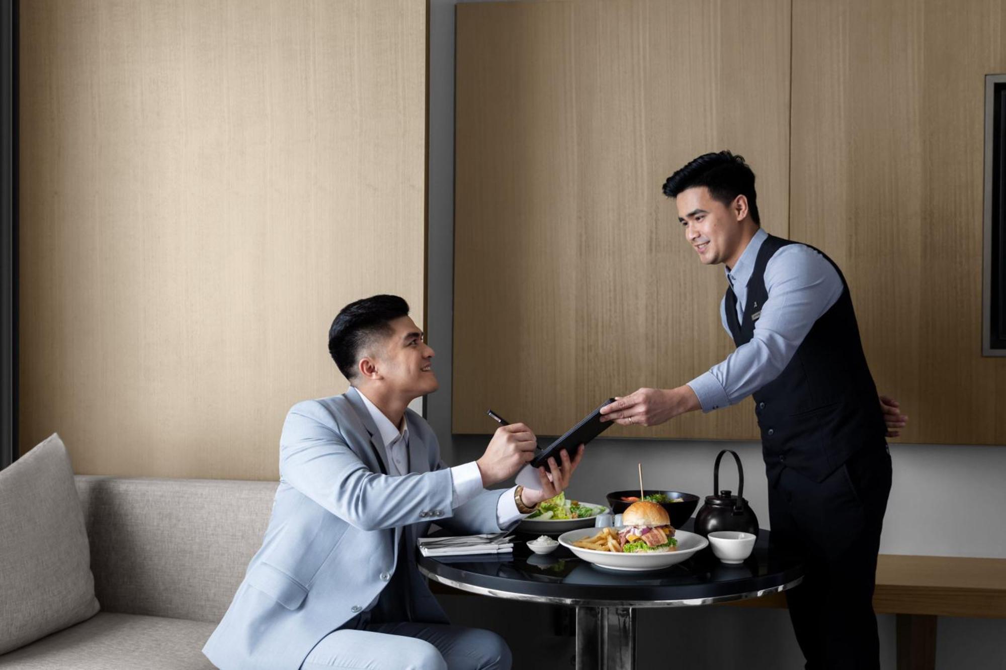 Clark Marriott Hotel Mabalacat Esterno foto