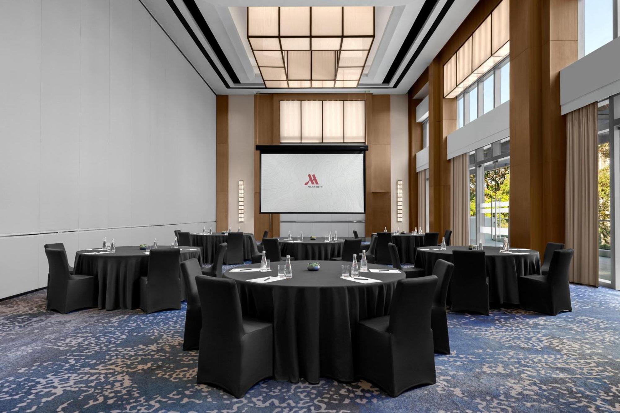Clark Marriott Hotel Mabalacat Esterno foto